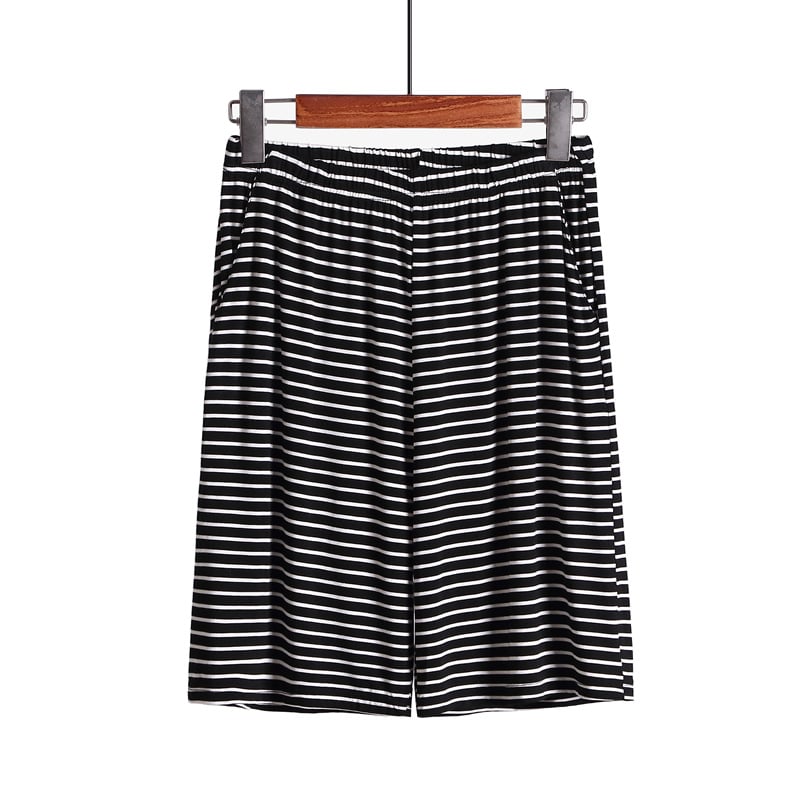 Plus size striped loose-fitting loungewear shorts in soft fabric, featuring a relaxed fit and comfortable waistband.